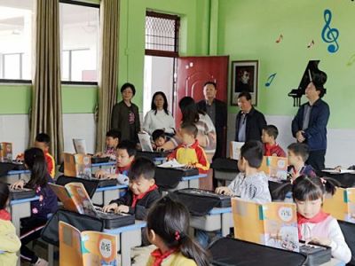 捐贈音樂課堂，補(bǔ)齊素質(zhì)教育短板